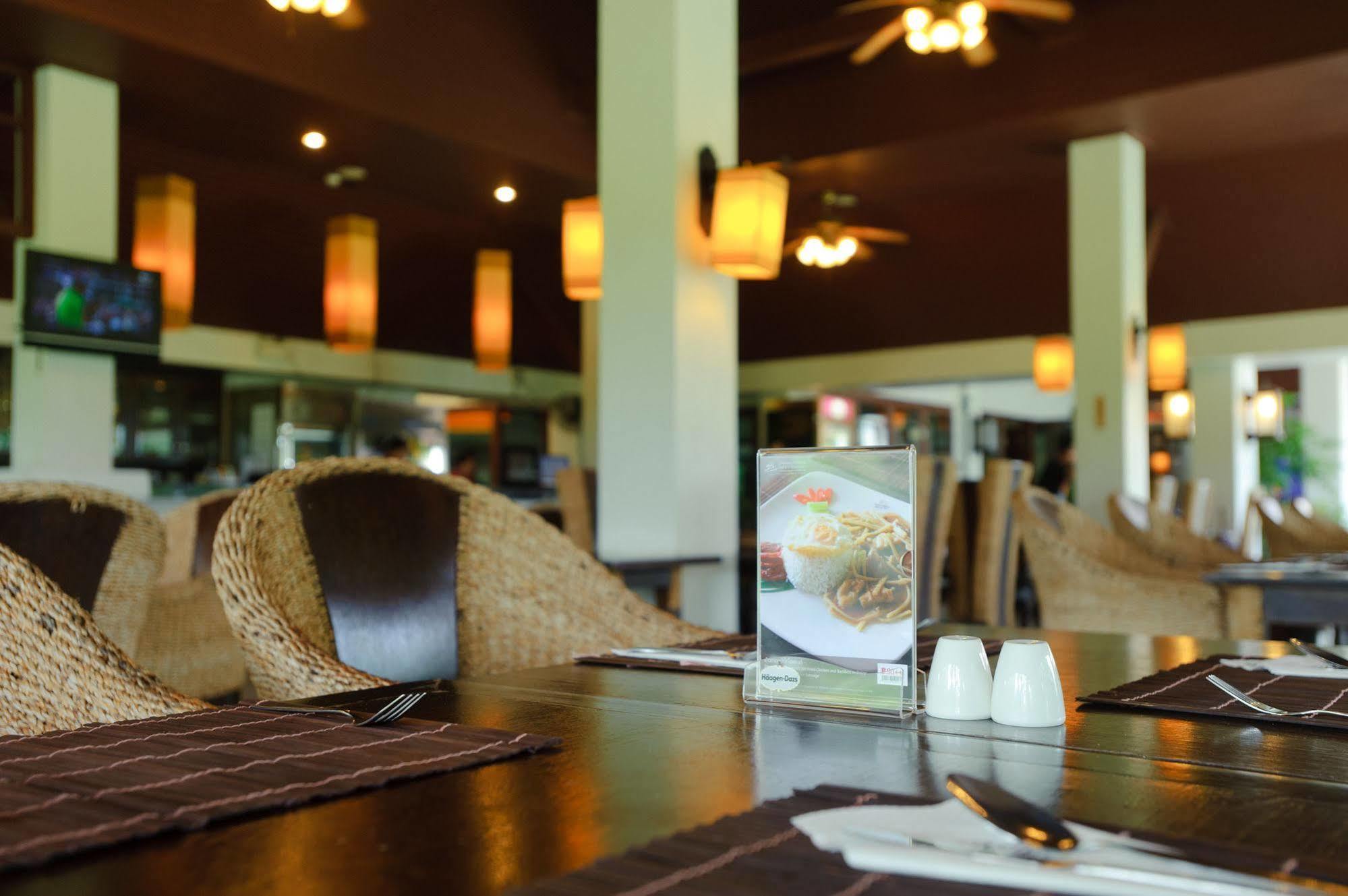 Chiangmai Highlands Golf And Spa Resort Mae On Eksteriør bilde